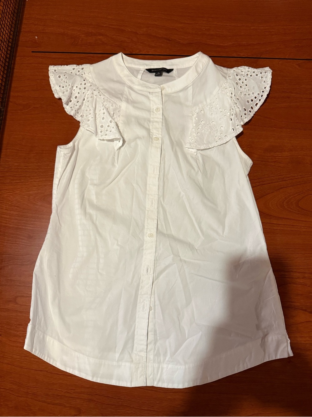 Banana Republic White Eyelet Ruffle Sleeveless Button-Front Top